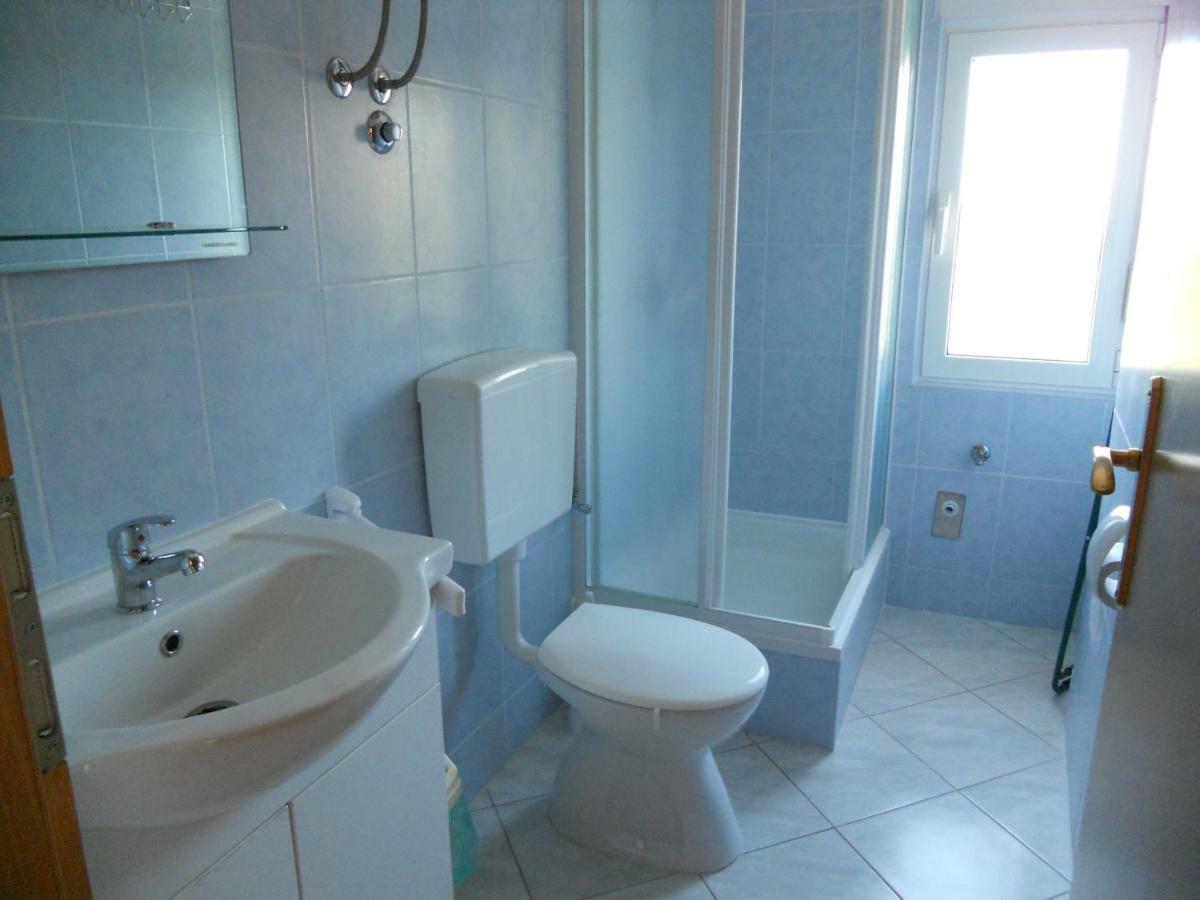 Apartments Violeta Бетина Екстер'єр фото