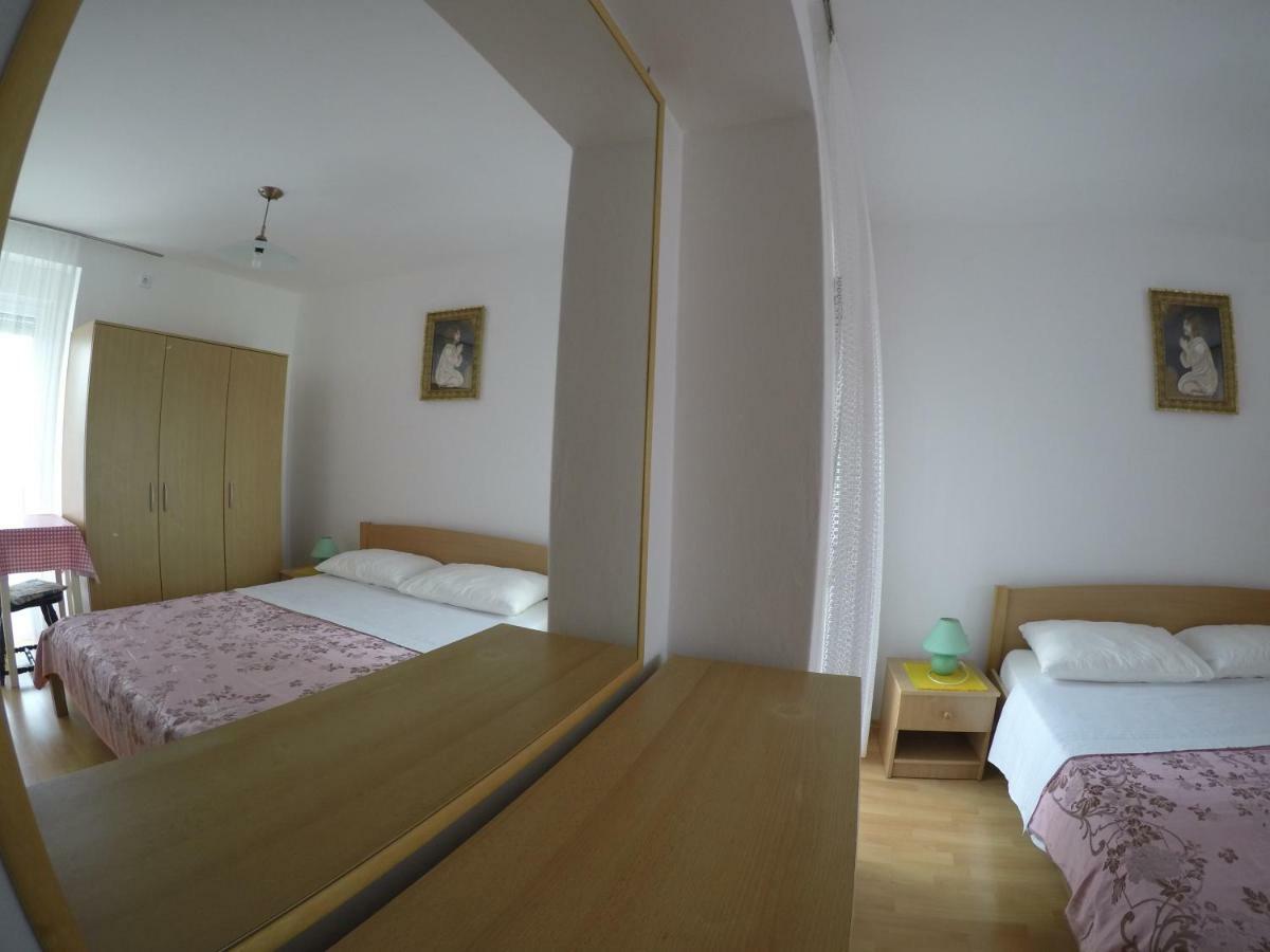Apartments Violeta Бетина Екстер'єр фото