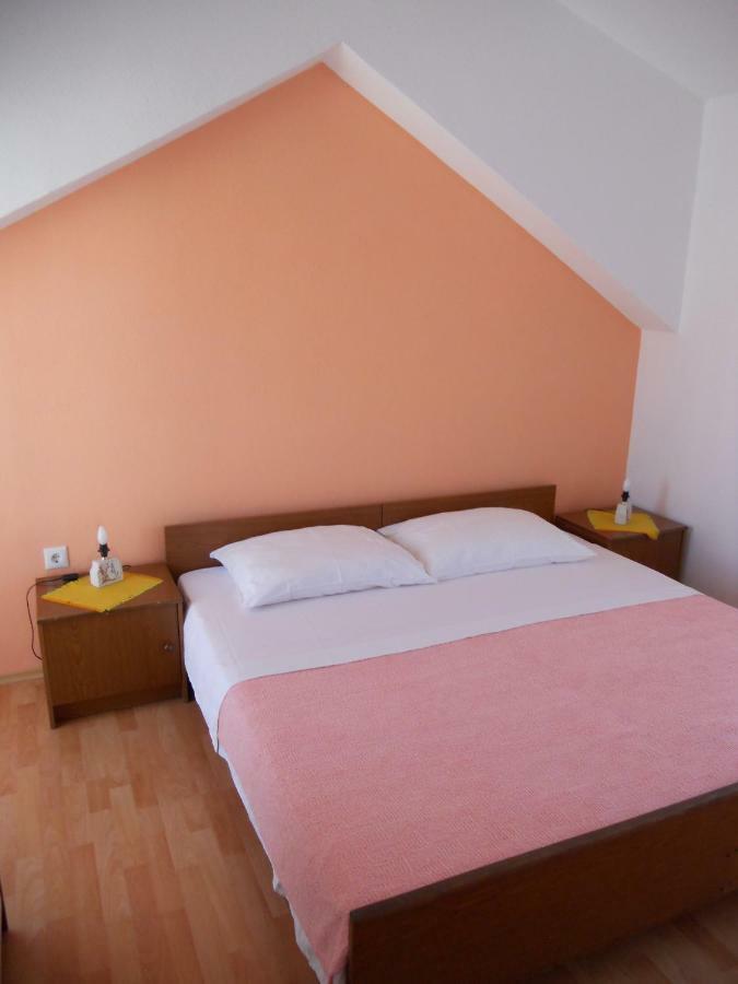Apartments Violeta Бетина Екстер'єр фото