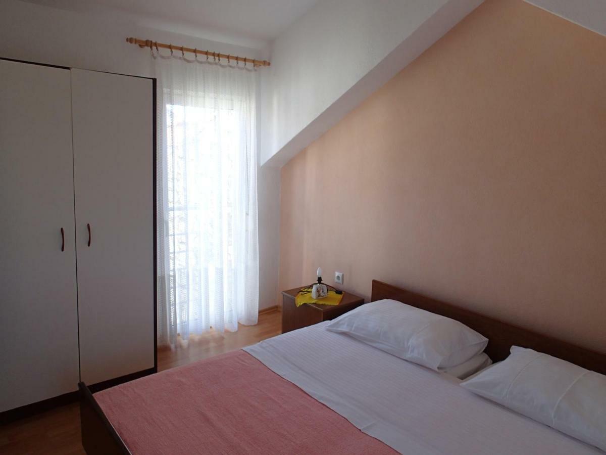Apartments Violeta Бетина Екстер'єр фото